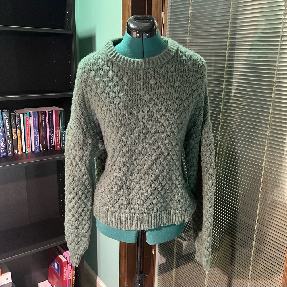 Green knit sweater size large